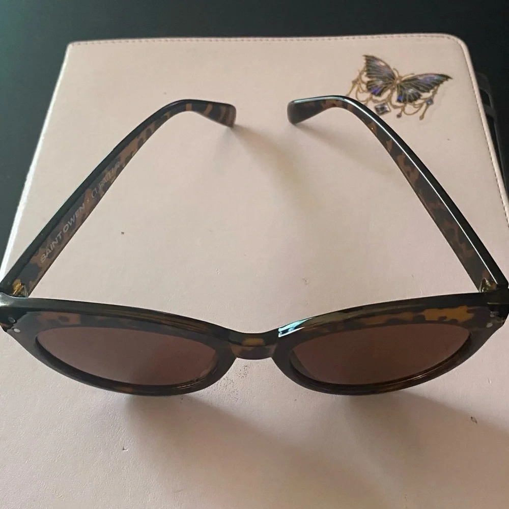 NWT-SAINT OWEN CURATEUR-TORTOISE SHELL SUNGLASSES